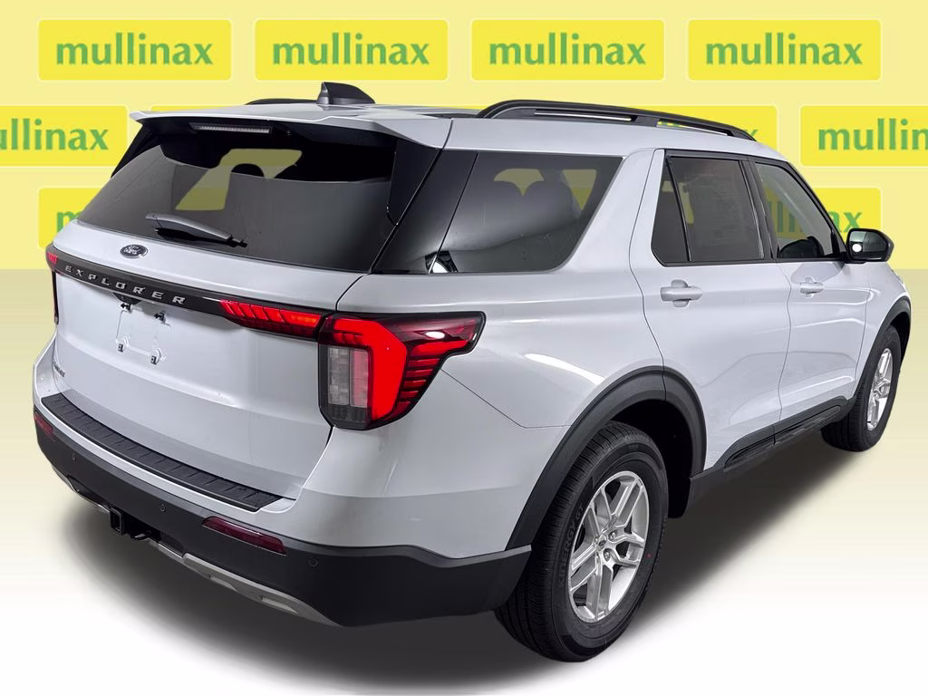 2026 Space White Metallic Ford Explorer Active RWD SUV