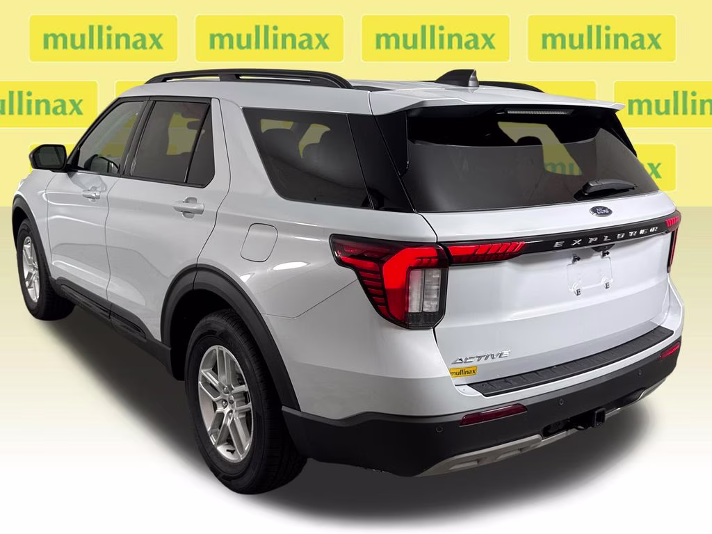 2026 Space White Metallic Ford Explorer Active RWD SUV