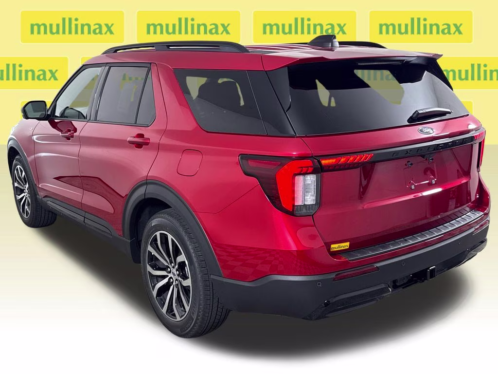 2026 Rapid Red Metallic Tinted Clearcoat Ford Explorer ST-Line RWD SUV
