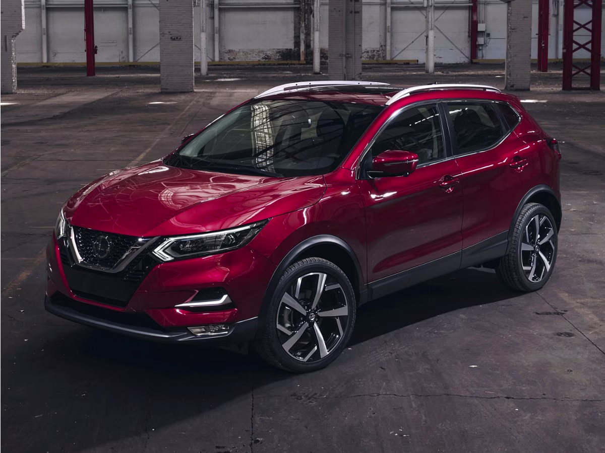 2021 Gun Metallic Nissan Rogue Sport SV FWD SUV