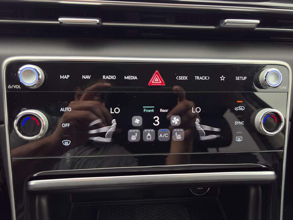 2025 Uyuni White Genesis GV80 2.5T Standard AWD SUV