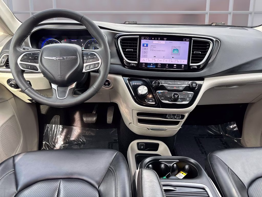 2023 Bright White Clearcoat Chrysler Pacifica Touring L FWD Van