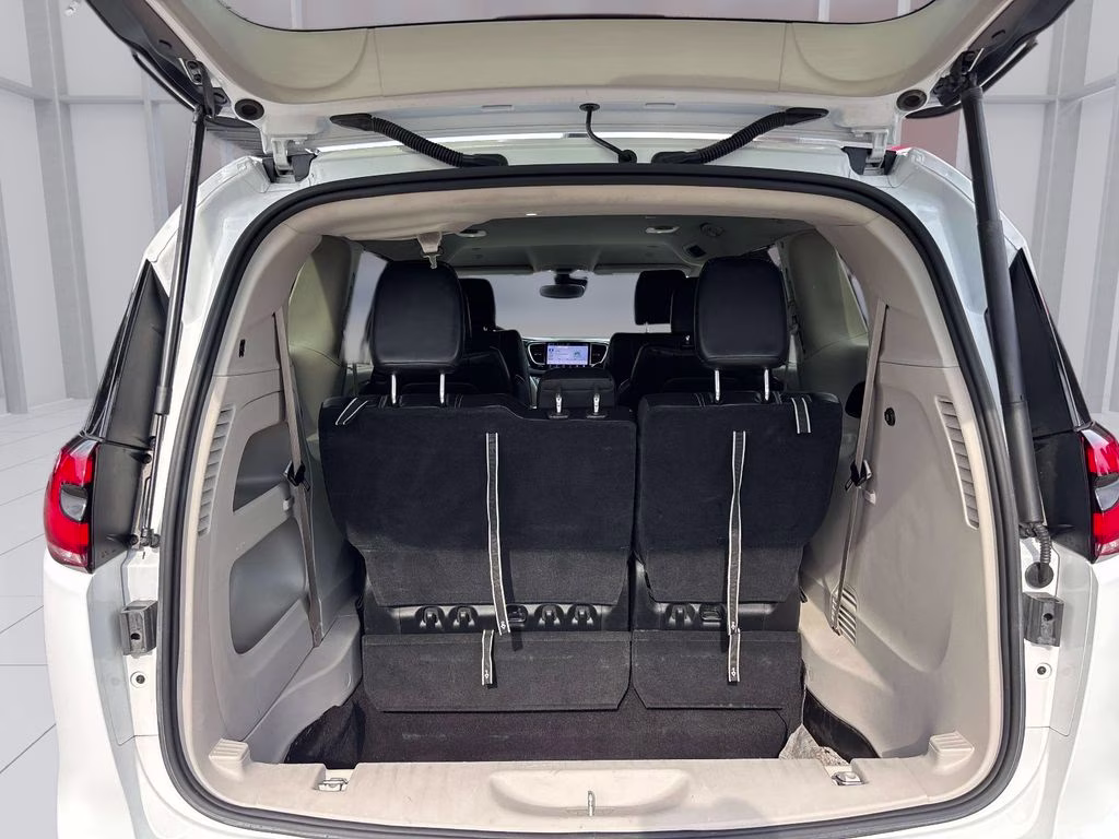 2023 Bright White Clearcoat Chrysler Pacifica Touring L FWD Van