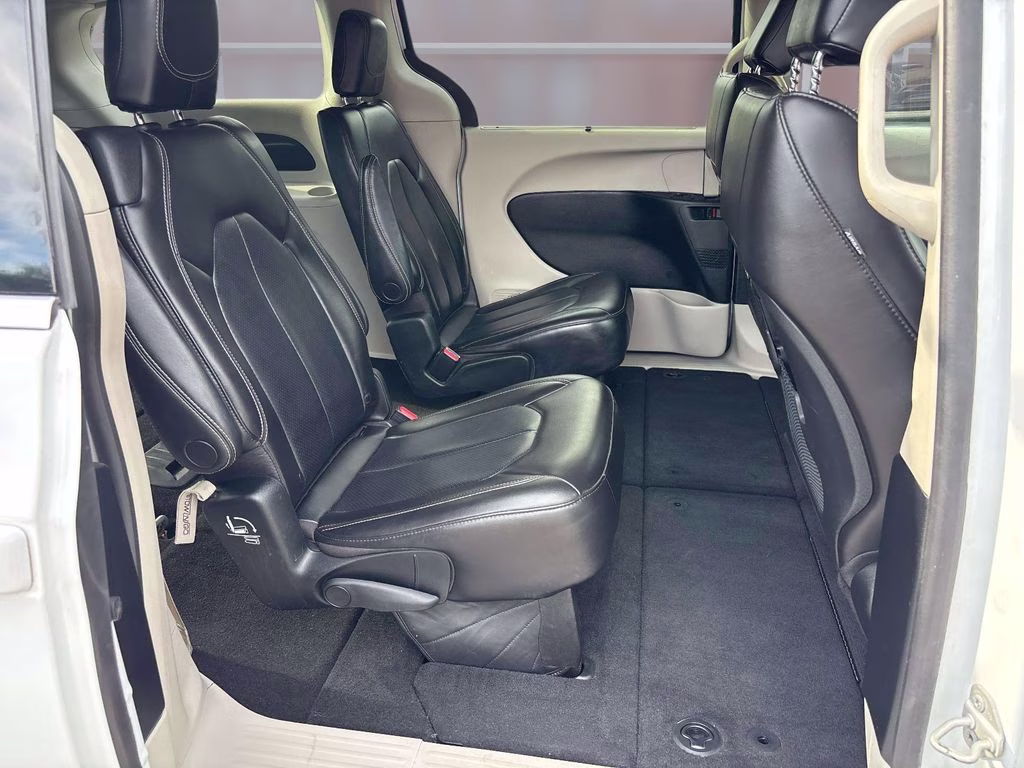 2023 Bright White Clearcoat Chrysler Pacifica Touring L FWD Van