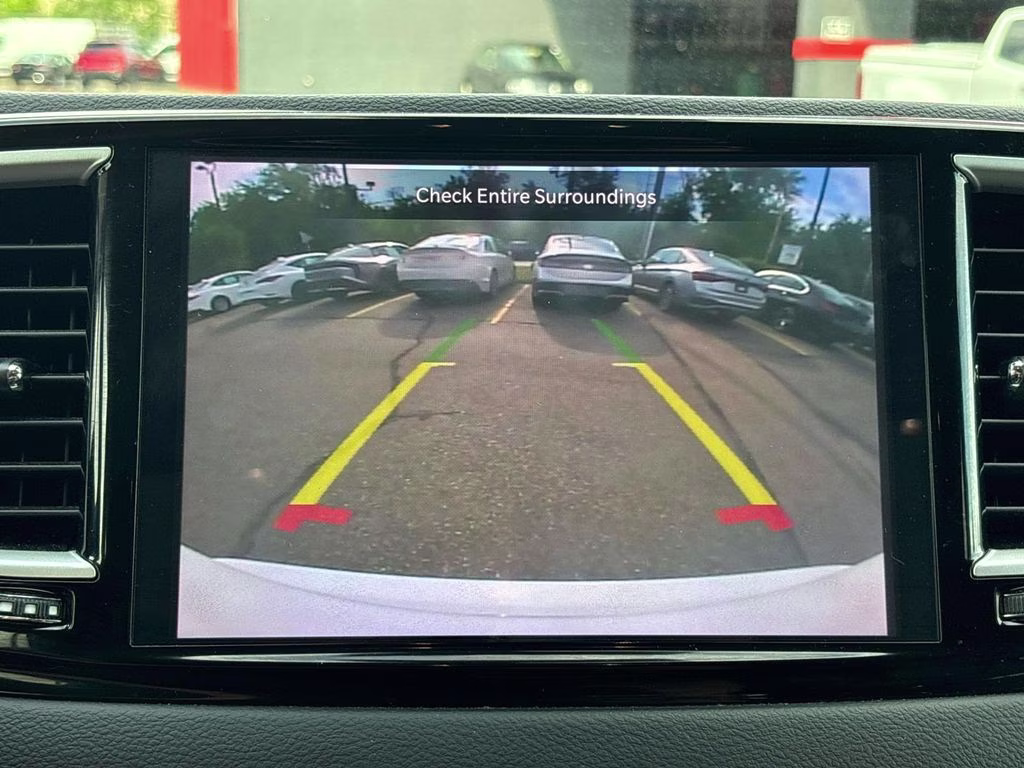 2023 Bright White Clearcoat Chrysler Pacifica Touring L FWD Van