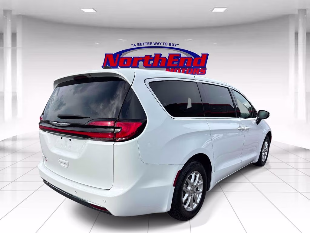 2023 Bright White Clearcoat Chrysler Pacifica Touring L FWD Van