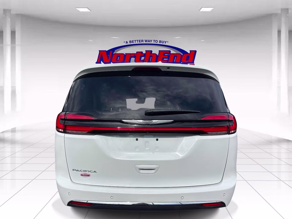 2023 Bright White Clearcoat Chrysler Pacifica Touring L FWD Van