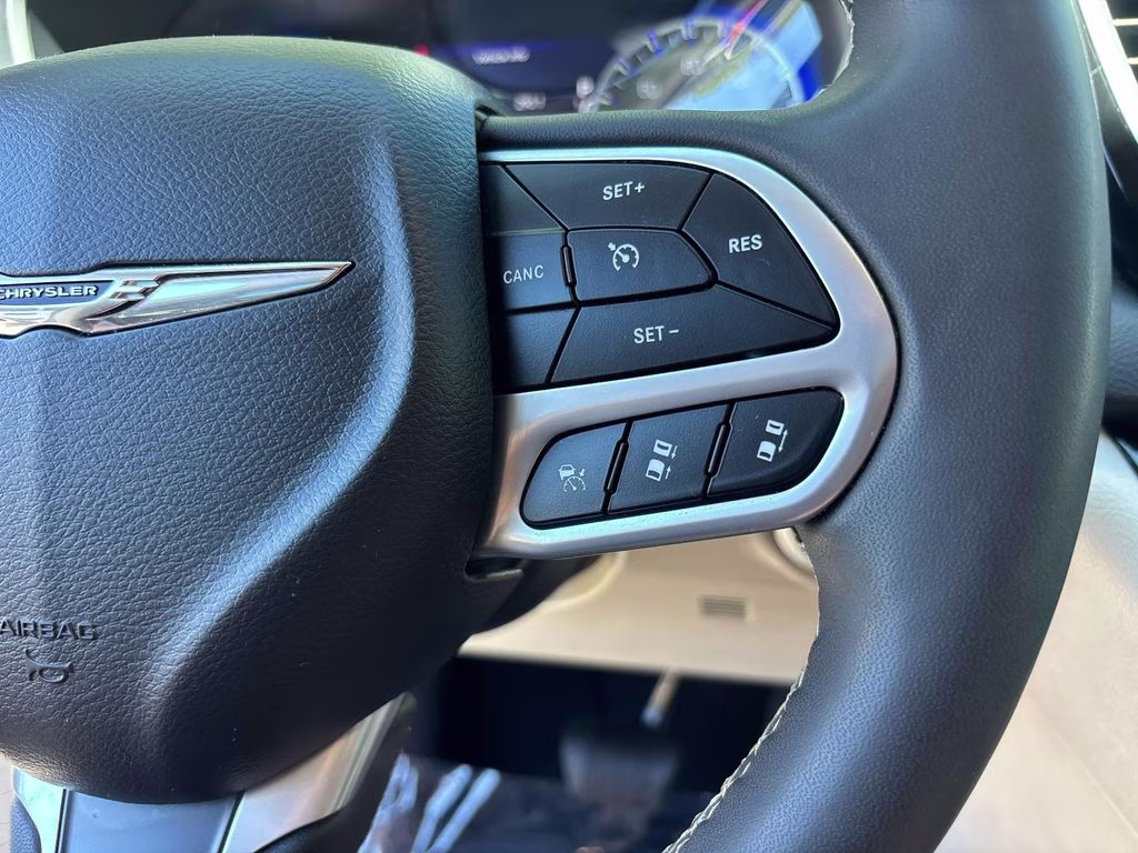 2023 Bright White Clearcoat Chrysler Pacifica Touring L FWD Van