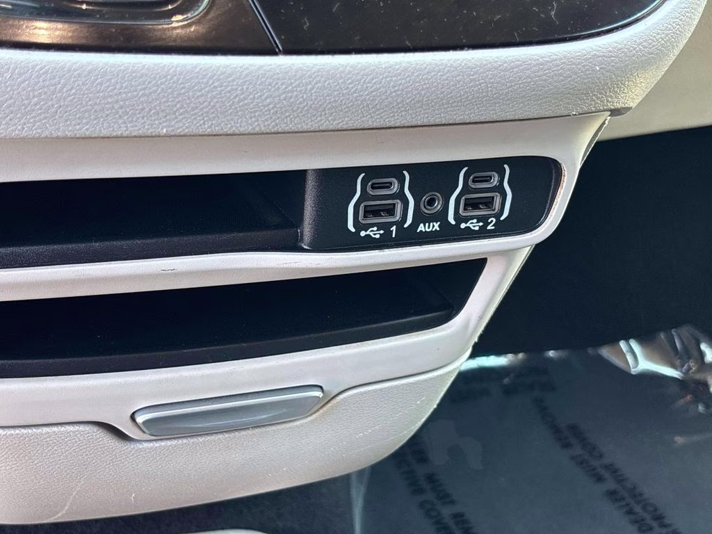 2023 Bright White Clearcoat Chrysler Pacifica Touring L FWD Van