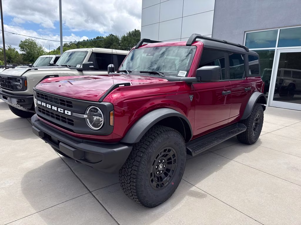 2026 Ruby Red Metallic Tinted Clearcoat Ford Bronco Base 4X4 SUV