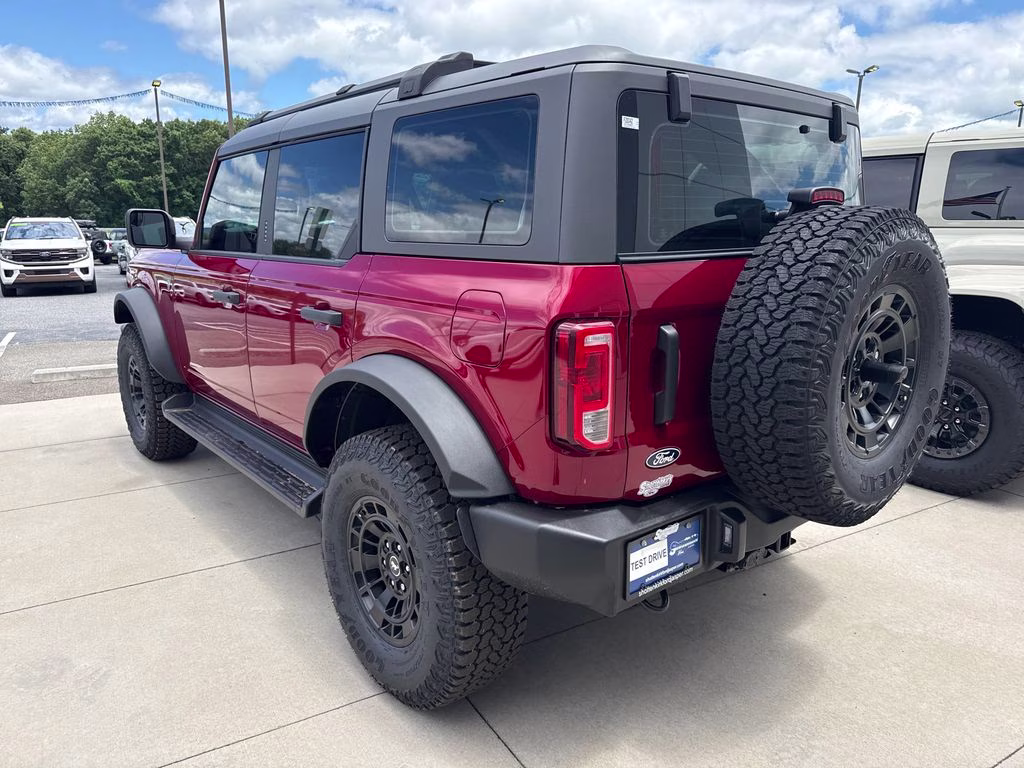 2026 Ruby Red Metallic Tinted Clearcoat Ford Bronco Base 4X4 SUV