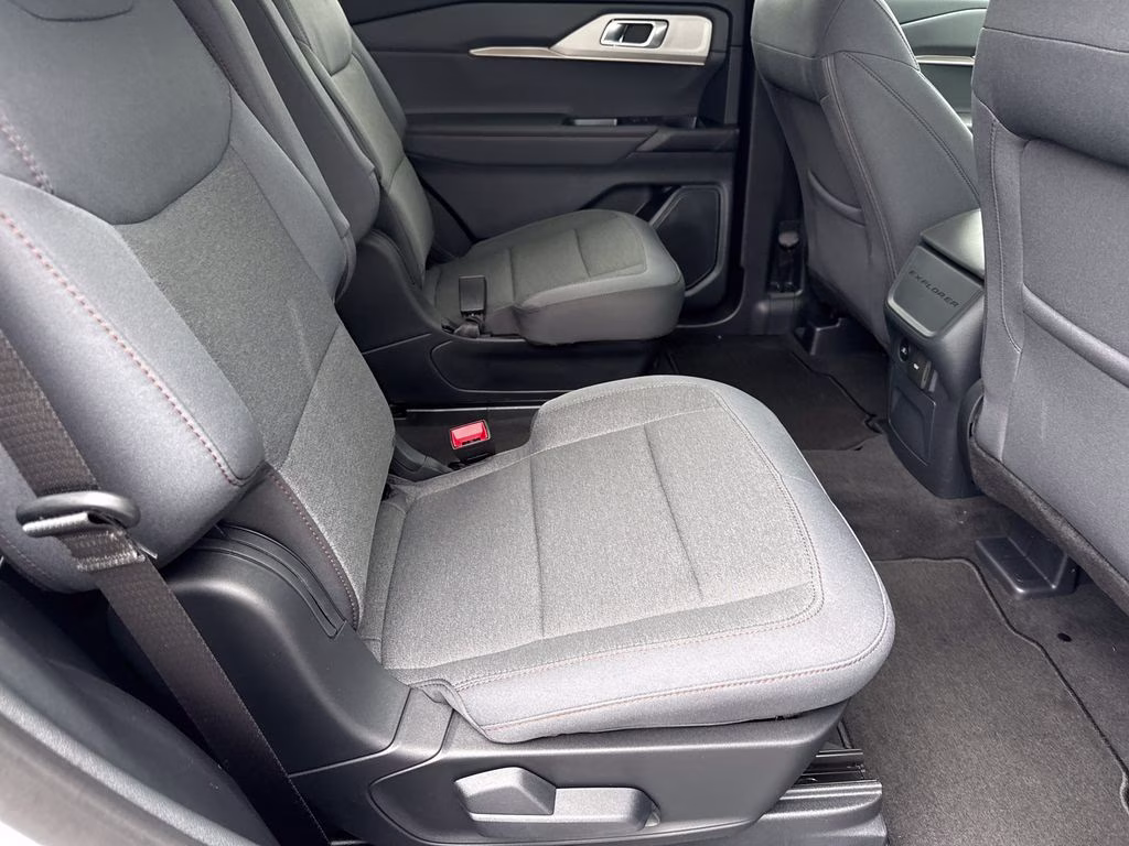 2026 Space White Metallic Ford Explorer Active RWD SUV