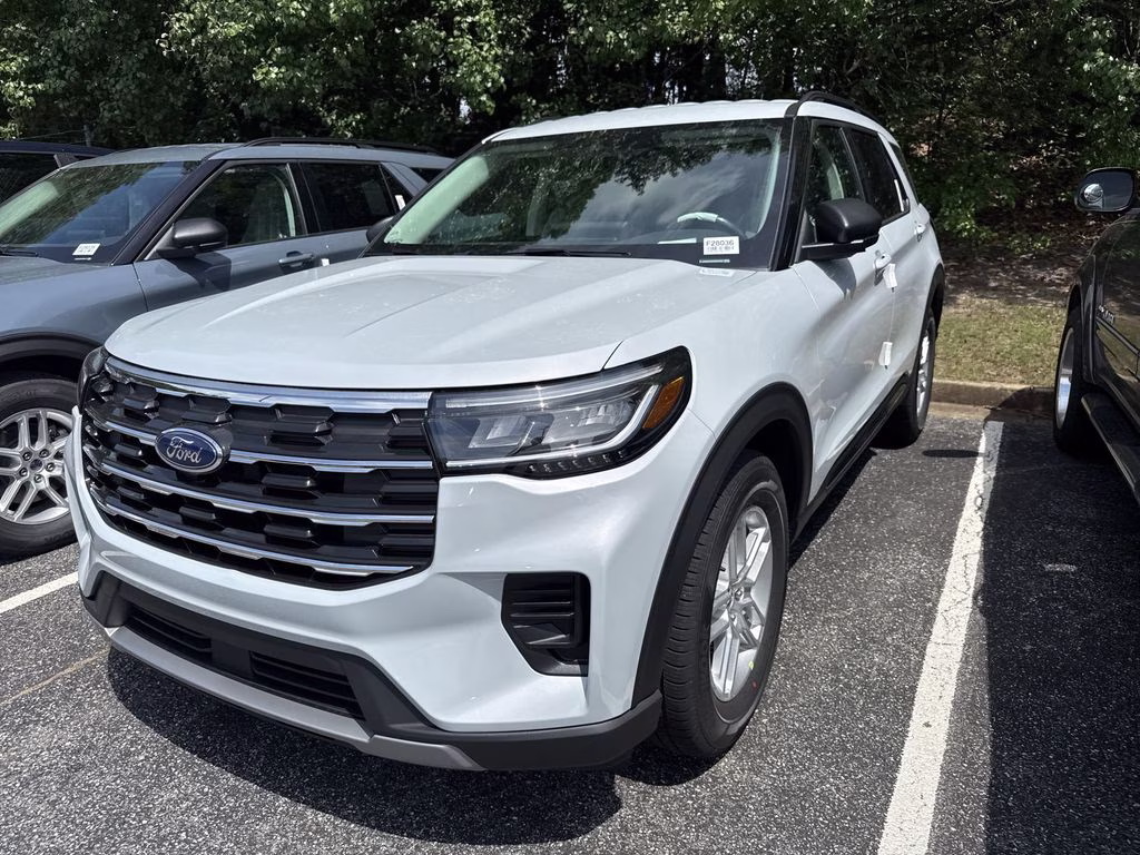 2026 Space White Metallic Ford Explorer Active RWD SUV
