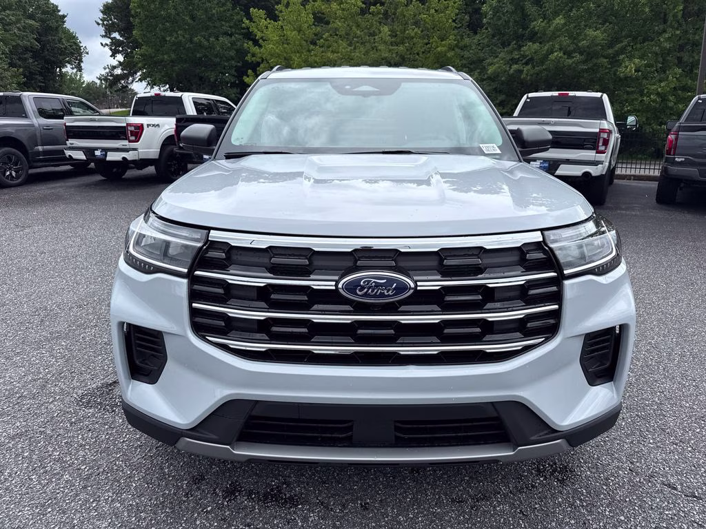 2026 Space White Metallic Ford Explorer Active RWD SUV