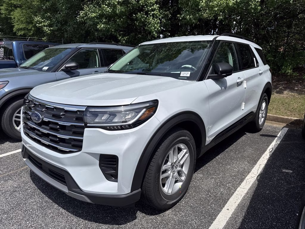 2026 Space White Metallic Ford Explorer Active RWD SUV