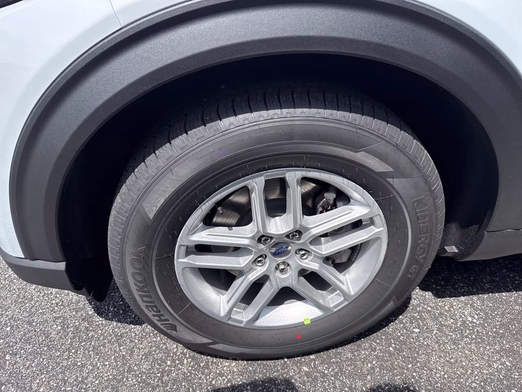 2026 Space White Metallic Ford Explorer Active RWD SUV
