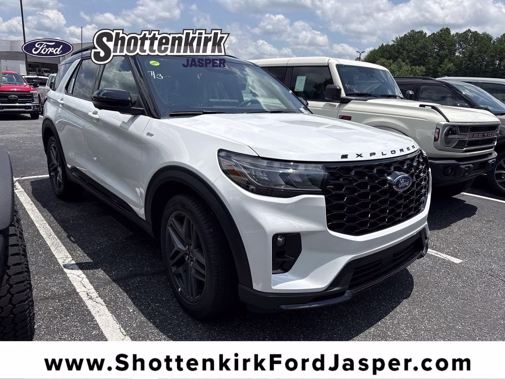 2026 White Metallic Ford Explorer ST-Line RWD SUV