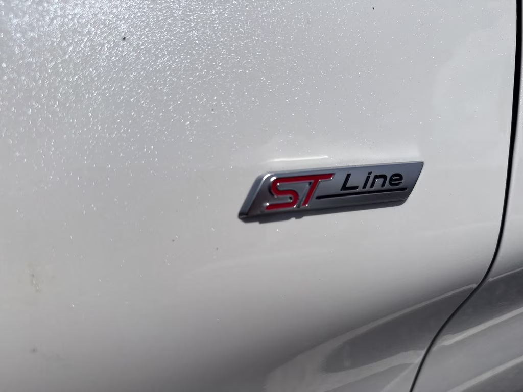 2026 White Metallic Ford Explorer ST-Line RWD SUV