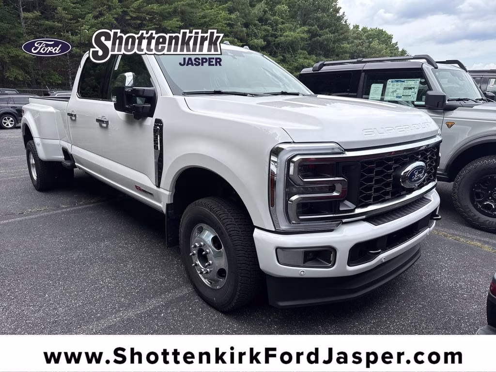 2026 White Ford Super Duty F-350 DRW 4X4 Truck