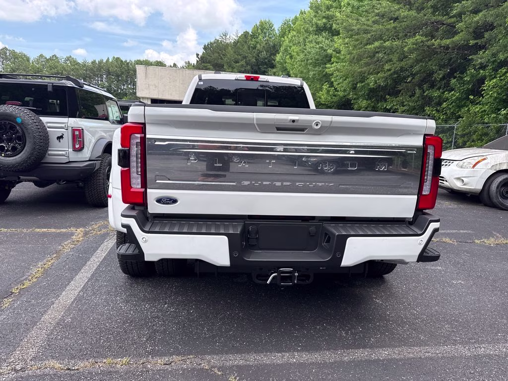 2026 White Ford Super Duty F-350 DRW 4X4 Truck