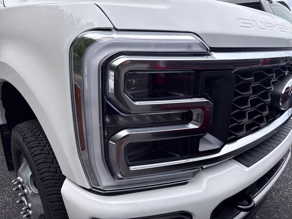 2026 White Ford Super Duty F-350 DRW 4X4 Truck