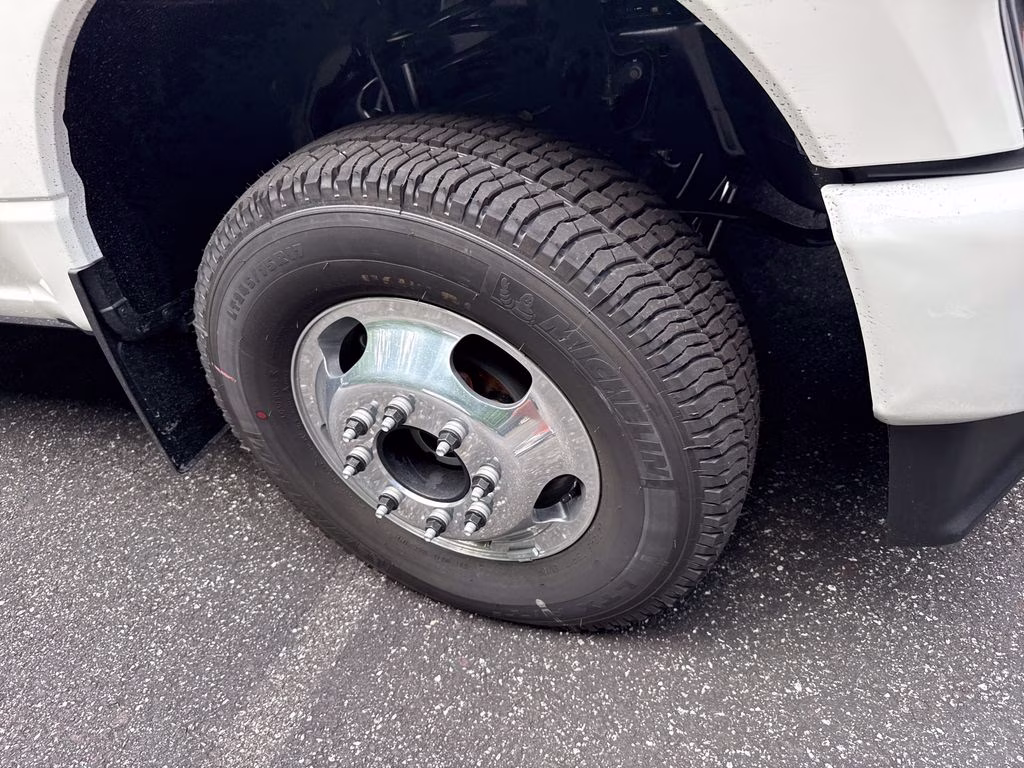 2026 White Ford Super Duty F-350 DRW 4X4 Truck