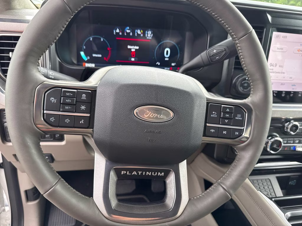 2026 White Ford Super Duty F-350 DRW Lariat 4X4 Truck
