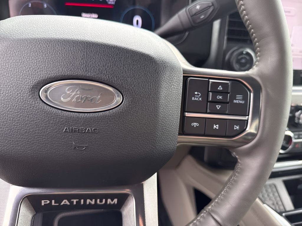 2026 White Ford Super Duty F-350 DRW Lariat 4X4 Truck