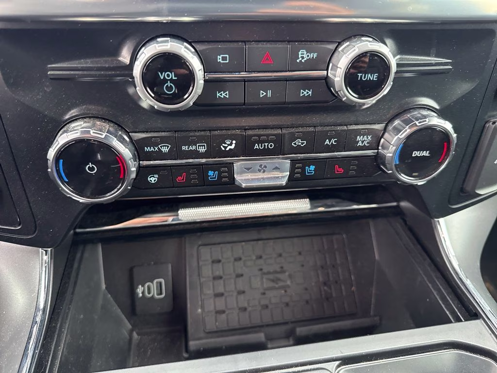 2025 Antimatter Blue Metallic Ford F-150 Lariat RWD Truck