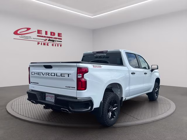 2020 Summit White Chevrolet Silverado 1500 Custom Trail Boss 4X4 Truck