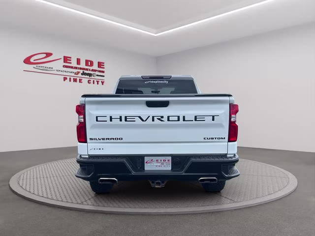 2020 Summit White Chevrolet Silverado 1500 Custom Trail Boss 4X4 Truck
