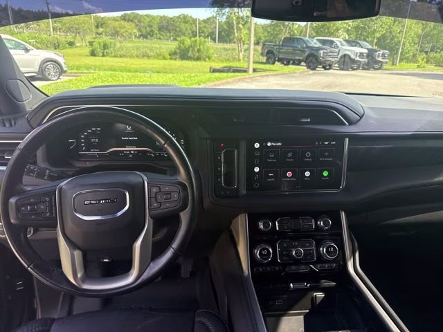 2022 Onyx Black GMC Yukon XL Denali RWD SUV