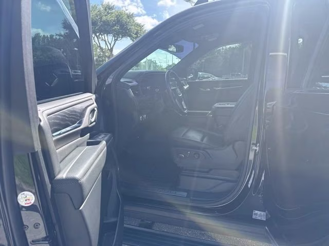 2022 Onyx Black GMC Yukon XL Denali RWD SUV