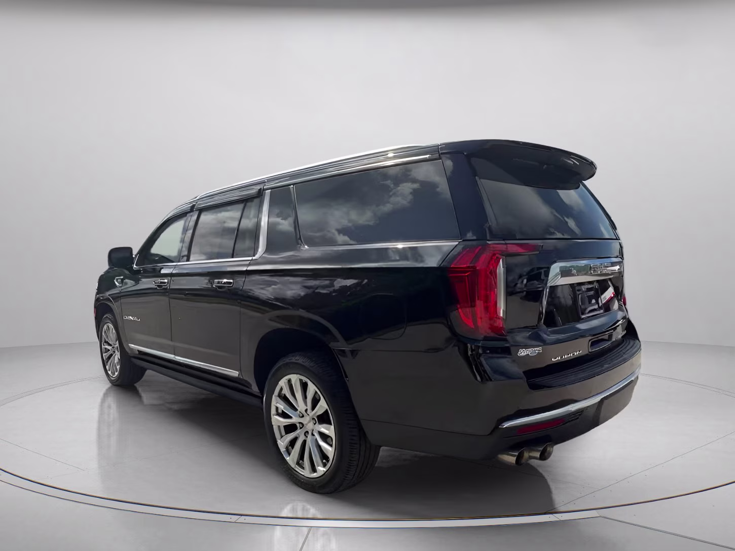 2022 Onyx Black GMC Yukon XL Denali RWD SUV