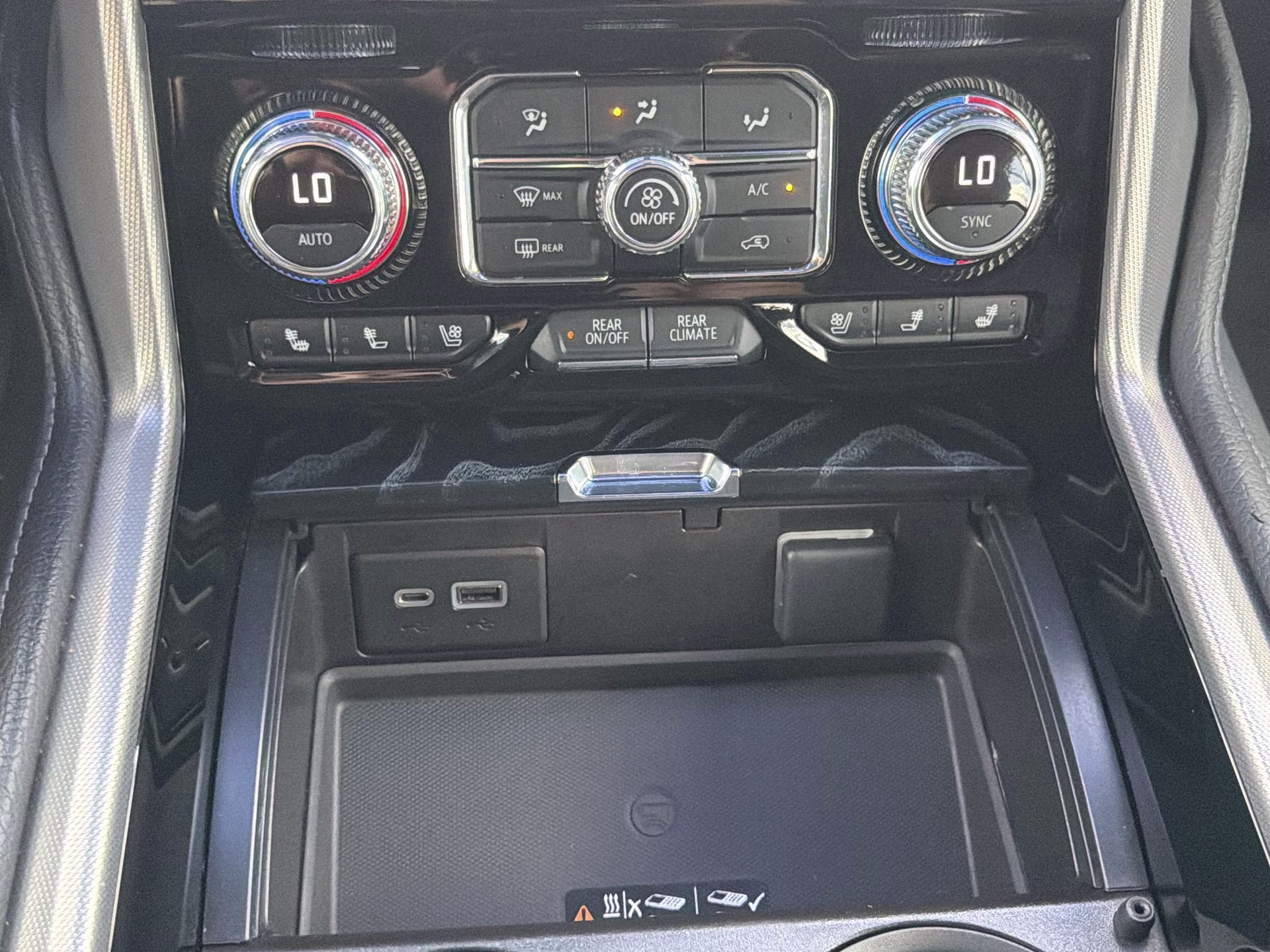 2022 Onyx Black GMC Yukon XL Denali RWD SUV