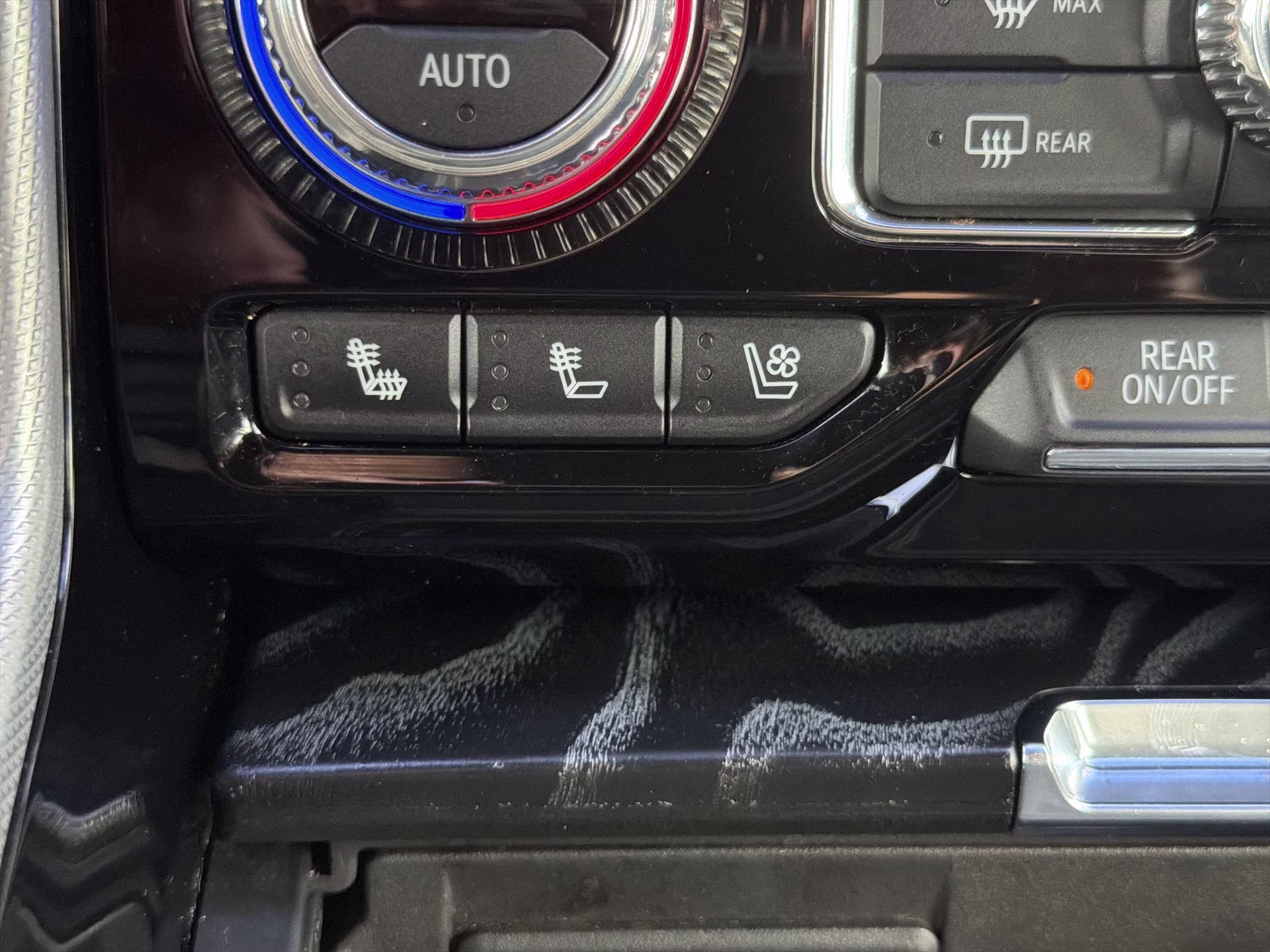 2022 Onyx Black GMC Yukon XL Denali RWD SUV