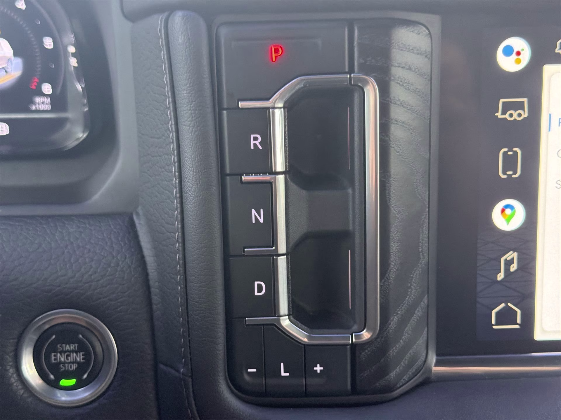 2022 Onyx Black GMC Yukon XL Denali RWD SUV