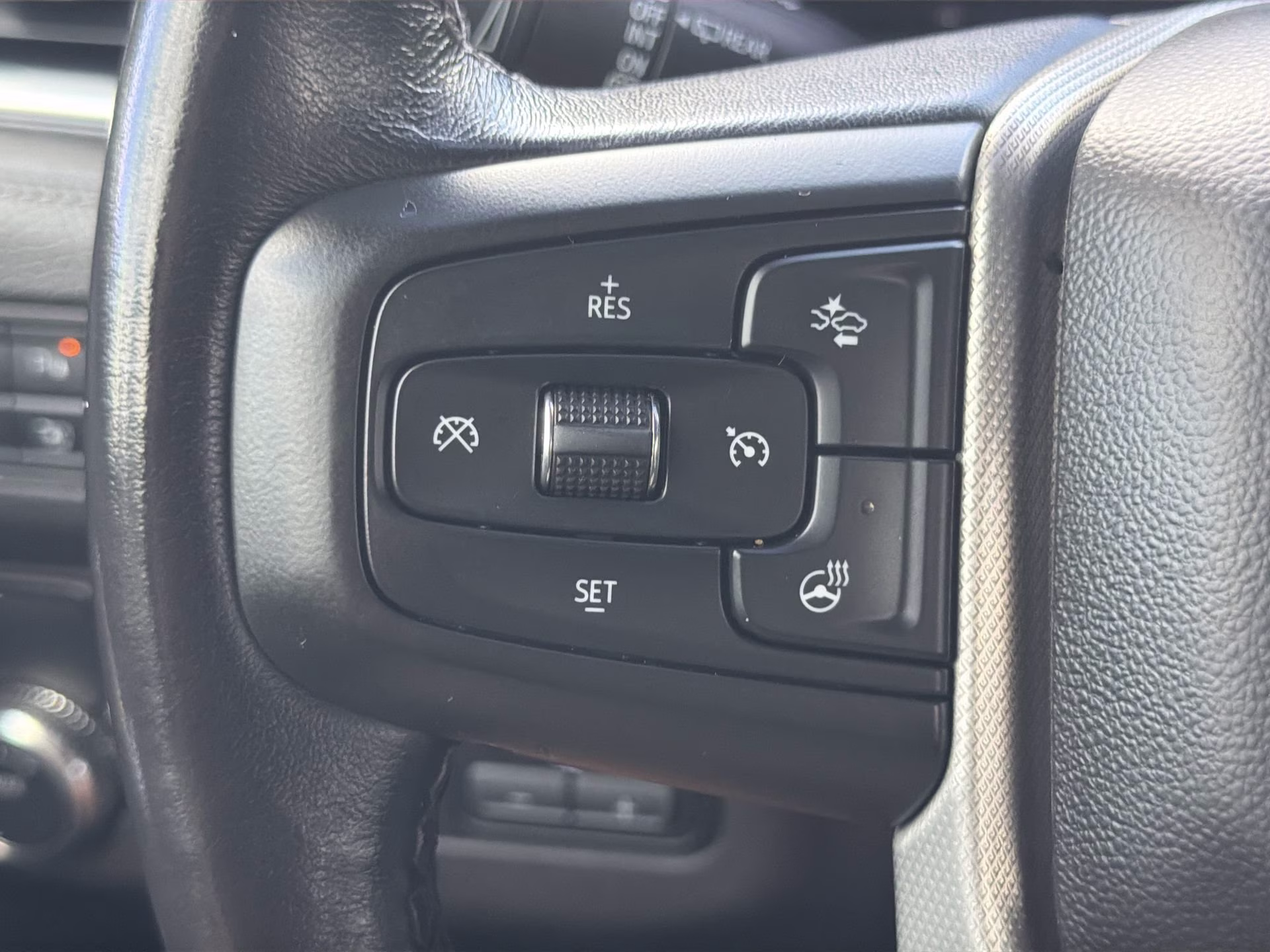 2022 Onyx Black GMC Yukon XL Denali RWD SUV