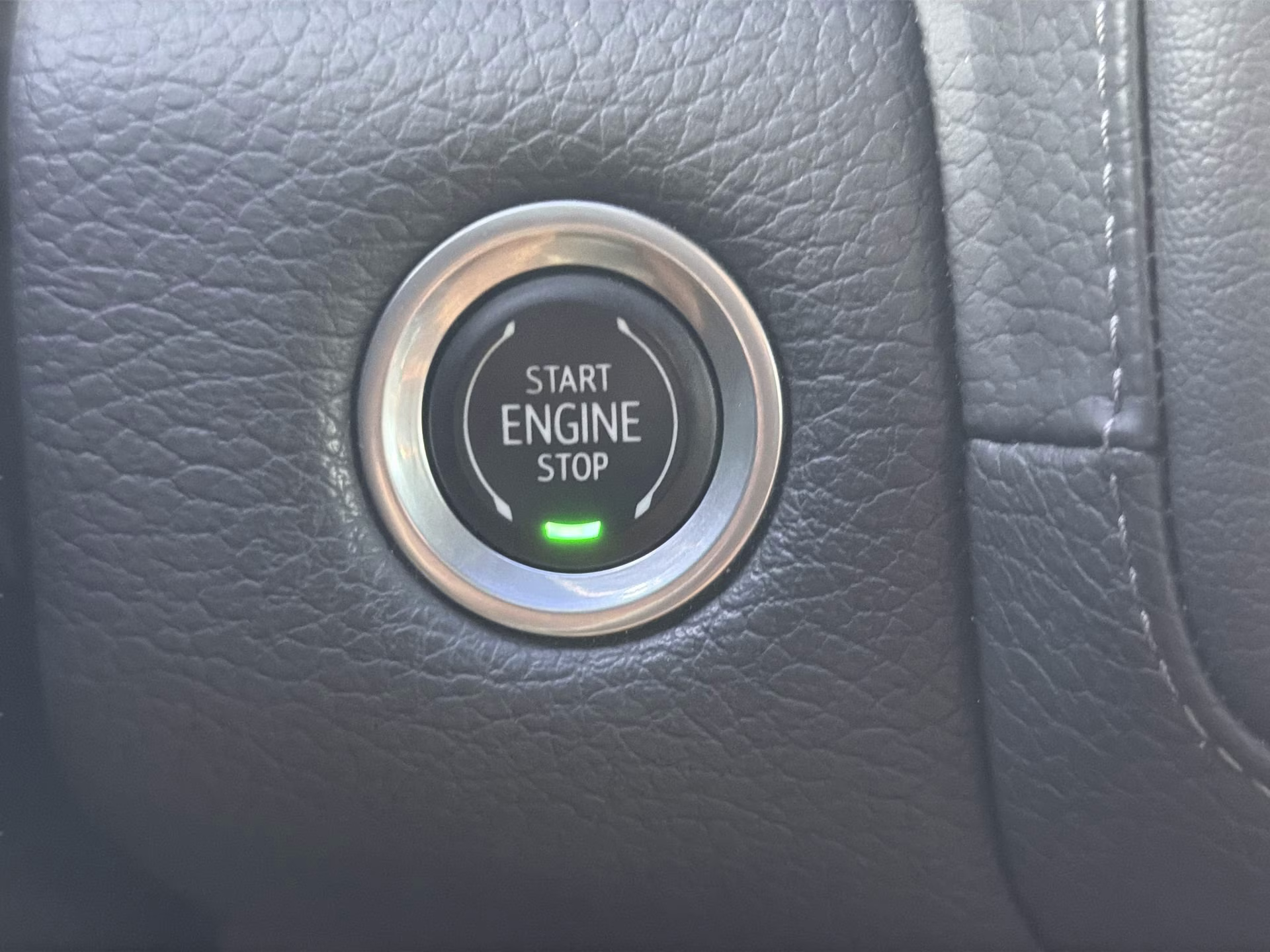 2022 Onyx Black GMC Yukon XL Denali RWD SUV