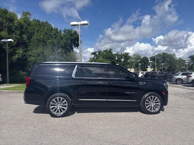 2022 Onyx Black GMC Yukon XL Denali RWD SUV