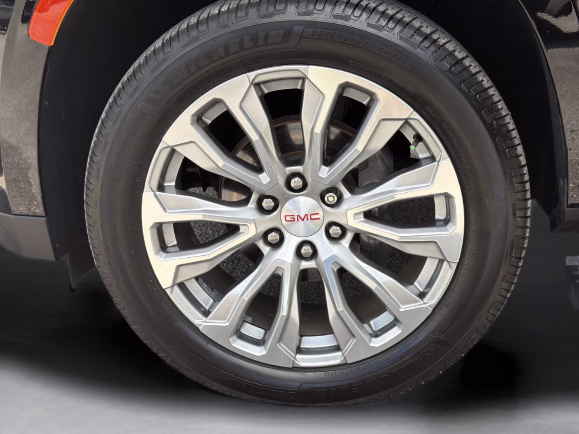 2022 Onyx Black GMC Yukon XL Denali RWD SUV