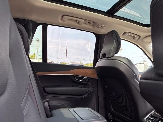 2025 Gray Metallic Volvo XC90 B6 Plus 7-Seater AWD SUV