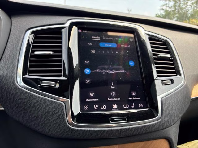 2025 Gray Metallic Volvo XC90 B6 Plus 7-Seater AWD SUV