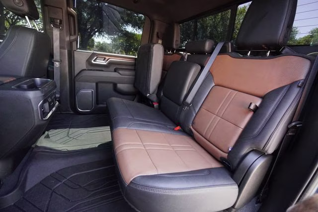 2025 Lakeshore Blue Metallic Chevrolet Silverado 2500HD High Country 4X4 Truck