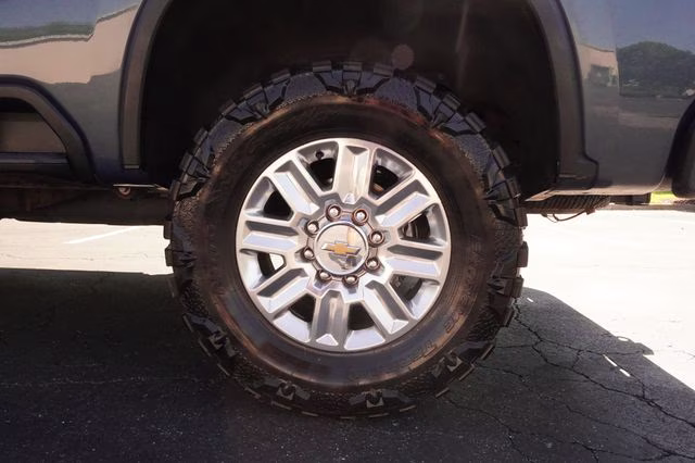 2025 Lakeshore Blue Metallic Chevrolet Silverado 2500HD High Country 4X4 Truck