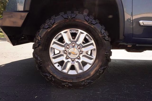 2025 Lakeshore Blue Metallic Chevrolet Silverado 2500HD High Country 4X4 Truck