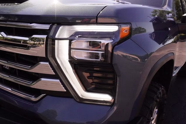 2025 Lakeshore Blue Metallic Chevrolet Silverado 2500HD High Country 4X4 Truck