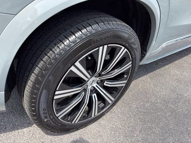 2025 Gray Metallic Volvo XC90 B6 Plus 7-Seater AWD SUV
