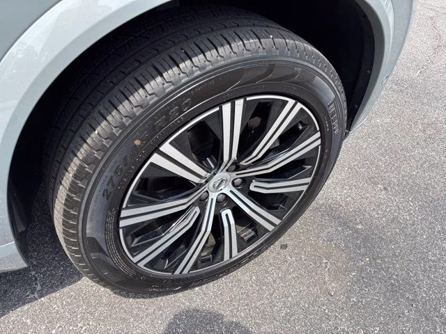 2025 Gray Metallic Volvo XC90 B6 Plus 7-Seater AWD SUV