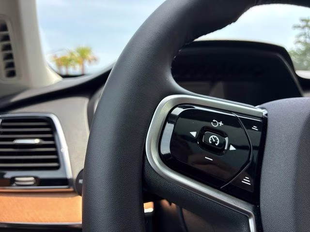 2025 Gray Metallic Volvo XC90 B6 Plus 7-Seater AWD SUV